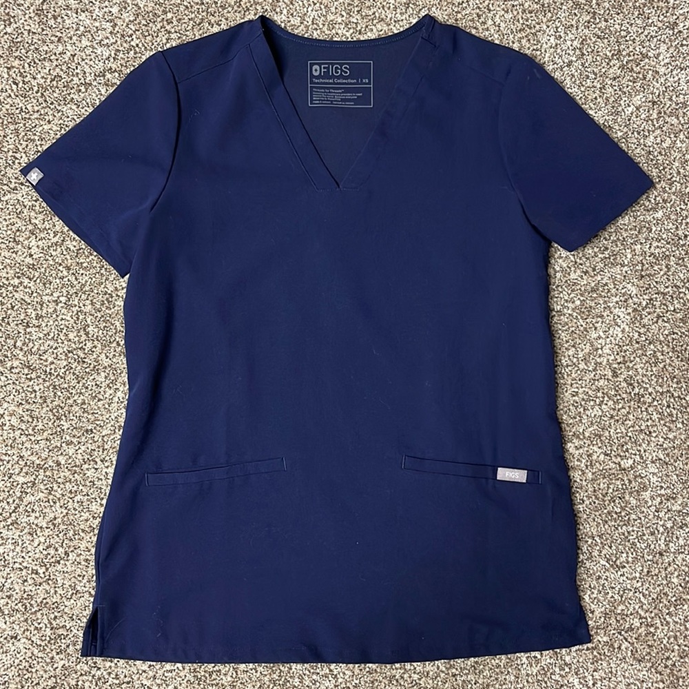 FIGS Women’s Scrub Top